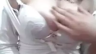 مراهقة نيقاب تمص القضيب وتُملأ بالقشدة