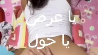 انتصاب الجار يستولي على جسدي في جلسة نكش جامحة