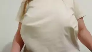 مهبل الزنجبيل يتوسل ليمتلئ