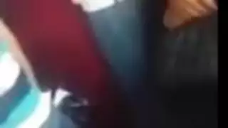 شرج خشن في المواصلات العامة: هي تحب القضيب