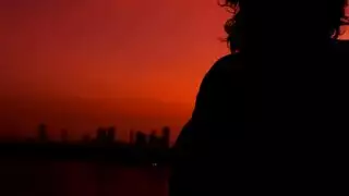أجواء جنس جماعي قوي: قضيب كبير، أوضاع كثيرة، متعة كاملة