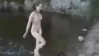 قضبان منتصبة نابضة على صفحة للكبار