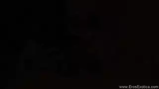 مُغرى مادياً لممارسة جنس عنيف