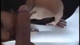خضوع قسري وجنس شرجي عنيف