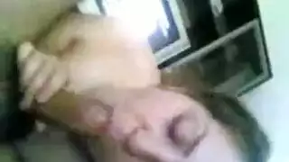 بوس و احضان بين شابين سنهم ١١