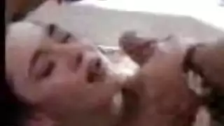 خيانة في حمولة الشاحنة: شاب يلقح راهبة وقحة