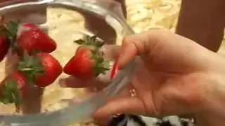 مؤخرة ضخمة تتعرض لنيك عنيف من نجم إباحي أجنبي