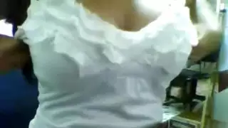 طالب يمارس الجنس مع مهبل معلمته الضيق في تمثيل أدوار أكاديمي