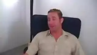 الام بوس ابناء