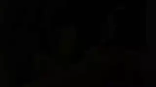 رجل يفتح كس طفله في يده ولا يرحمها
