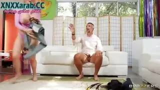 عاهرة معتمدة على القذف في جلسة نكش عنيفة فيديو إكس إكس إكس