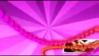 حركة صريحة: شاب يندفع بعمق داخل صديقته التي تصرخ