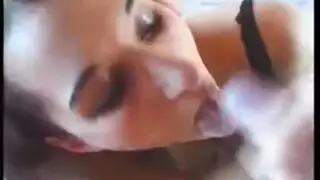 مواهب عربية تظهر في مشهد جنسي صريح