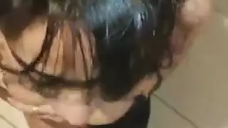 قذف مكثف على وجه نيلا كيمي الجميل
