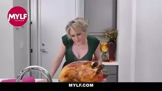 الريبيب الشهواني يضرب فرج زوجة الأب الشقراء الضيق