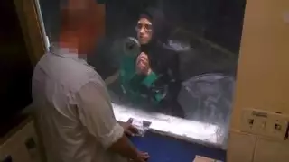 العرب المكشوفون يحتاج اللاجئ المسلمين الجميل إلى يد المساعدة ، وحصلوا على الديك بدلاً من ذلك