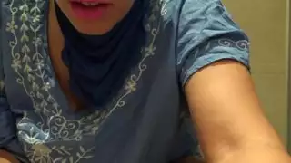 إباحي عربي: حركة كس مشعر وجلد عاري