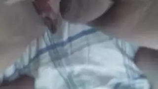 فرك بظري غير متوقف حتى تبلغ بقوة