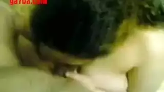 طاقم الجنود يتناوبون على عاهرات عربيات هاويات