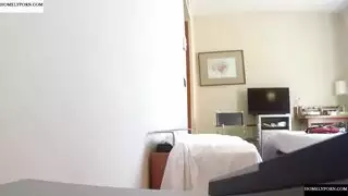 فيلم إباحي صعب: الخادمات يخضعن لقضيب ضخم