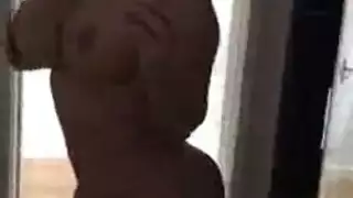 الكاميرا الخفية تصور فتيات يمارسوا الاستمناء في الحمام فيديو إباحي مجاني استمناء الفتيات في الحمام