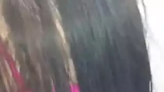 تسمح أخت زوجتي بالجملة المسجلة في الحمام