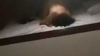 زوجة وقحة تأخذ كريمبي شرجي