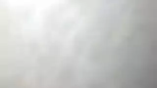 يعطي لي اخته زبه تلعب بيه