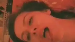 هاو روسي يسيطر على عاهرات صغيرات في مشهد جنس جماعي مكثف