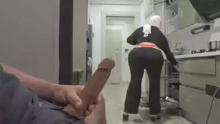 علاقة عائلية محرمة: زوجة الأب تطلب قضيب الابن الزوجي الصلب