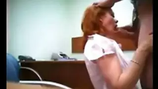نيك فتاة سمينة في فتحاتها الضيقة مشهد عنيف