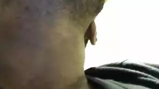 وضعية كلب مكثفة تسبب هزة جماعية مع إفراز السائل في مشهد إباحي