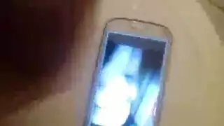 مراهقات مشجعات يتشاركن قضائبهن مع راهبة راغبة لأجل إباحية