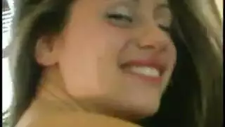 عمود حمار ضخم في مشهد جنس جماعي