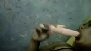 شقراء مراهقة تأخذ قضيبًا كبيرًا بعمق في جنس صعب