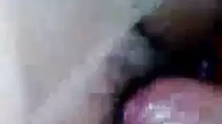 أثداء طبيعية كبيرة تهتز بعنف