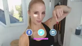 هو يعمل العادة السرية