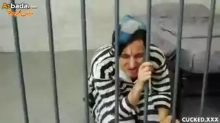 وحشية الشرطي: نك بقوة بينما الزوج المخدوع يراقب