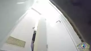 إكس إكس إكس في مكان العمل ممارسة الجنس على لوحة المفاتيح والقذف على الثدي