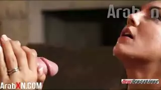فرج مفتوح من قضيب كبير جداً