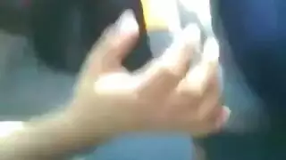 جماع سيارة علني: هي تريده بجانب السيارة