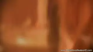 عجن تلك المؤخرة يجعله يتوسل لفمها