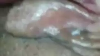 المراهقون الجامحون يمارسون الجنس بقوة في كراج قذر