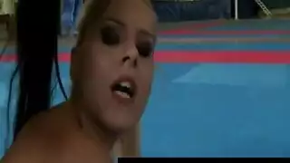 الثلاثي السحاقي السماوي: قضبان اختراق مزدوج