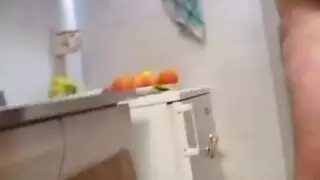 عرض سكس علني: فتاة الظهر النشطة تمص وتمارس الجنس مع حشد