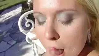 الثدي ضخمة عقاب