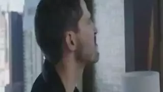 اركمني بقوة شهوتها للجنس الخشن الموّضع