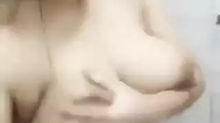 جلسة نيك شرجي ساخنة في الدش