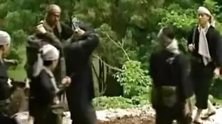 فتاة مثيرة تظهر عمرها بالتعري