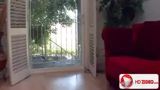 بنت تشاهد نيك في الكمبيوتر ثم تزني